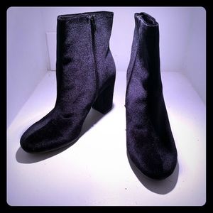 Christian Siriano, Black bootie, boots,velvet like
